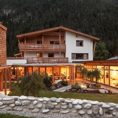 Aufatmen - Das Urlaubsrefugium Hotel Leutasch Exterior foto